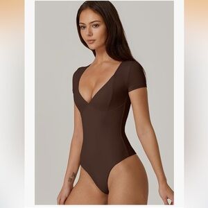 V Neck Short Sleeve Seamed Cup Going Out Top / Bodysuit - Brown